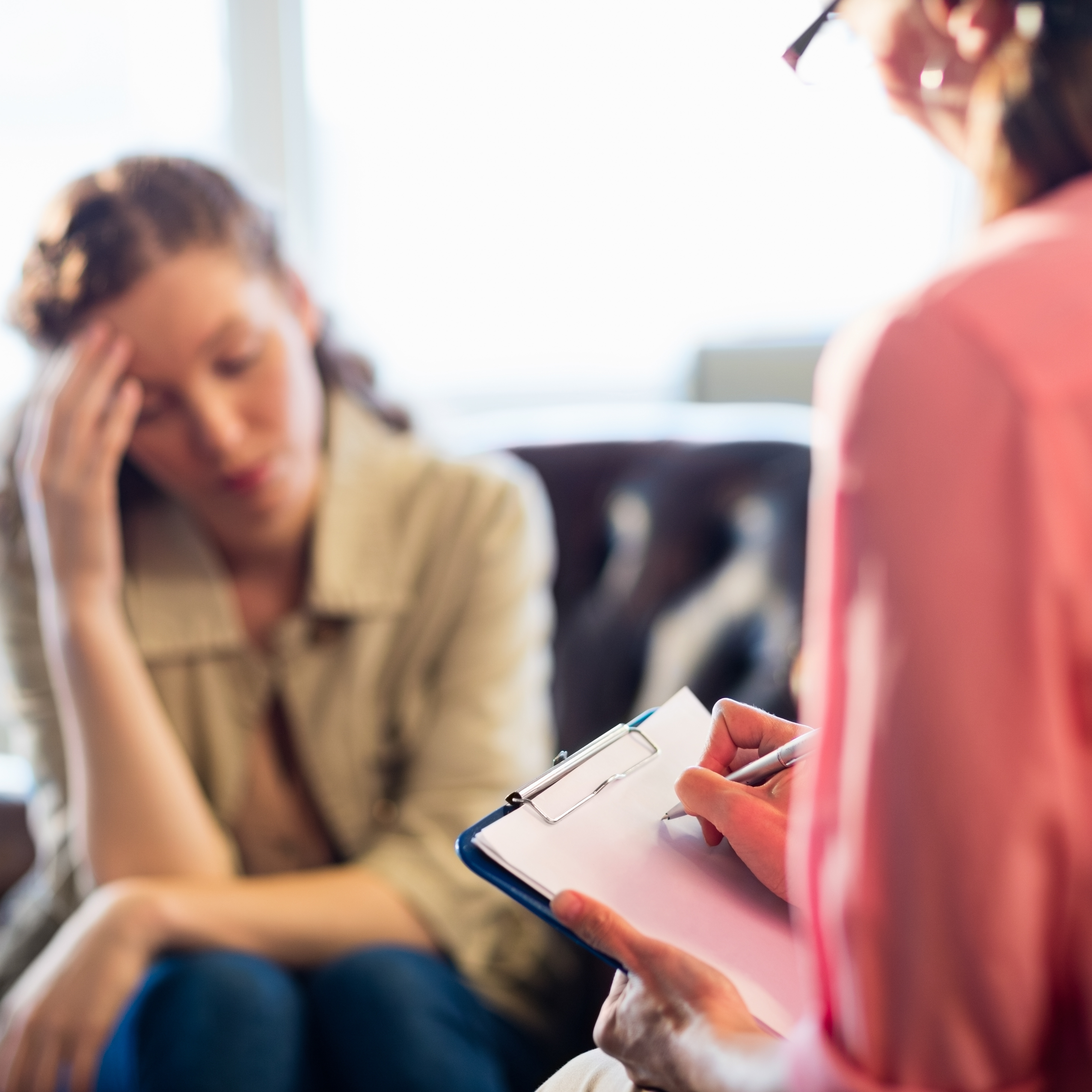 Alleviate Anxiety with Hypnotherapy and Psychotherapeutic Techniques